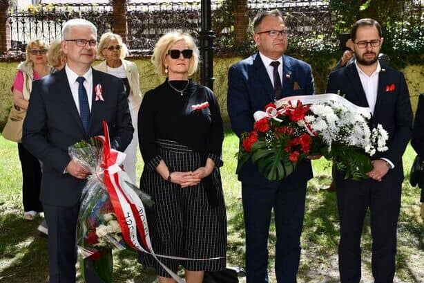 W hołdzie Ojczyźnie