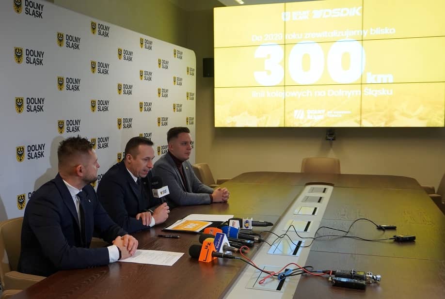 Kolejne trasy powrócą do rozkładu
