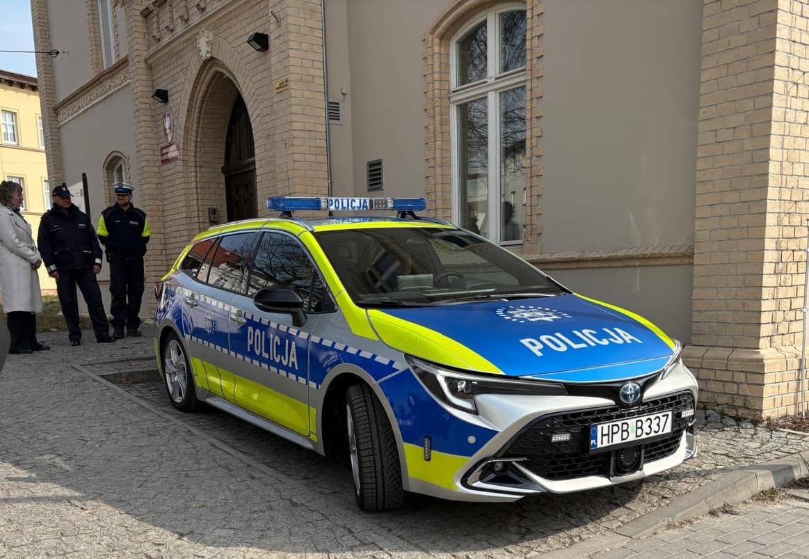 Nowy oznakowany radiowóz