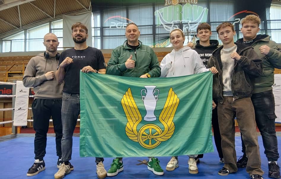 Grad medali dla bokserów